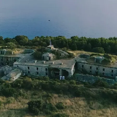 Castel * Bale
