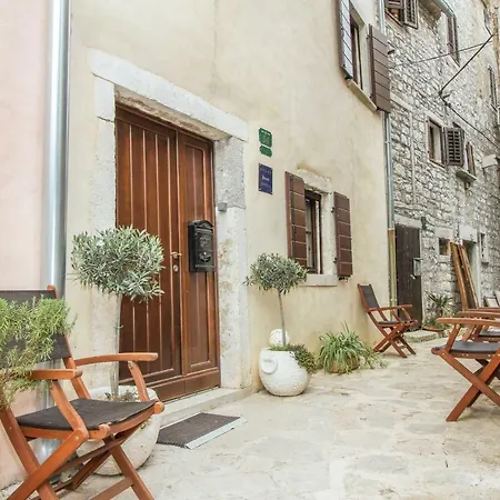 Castel Holiday home Bale