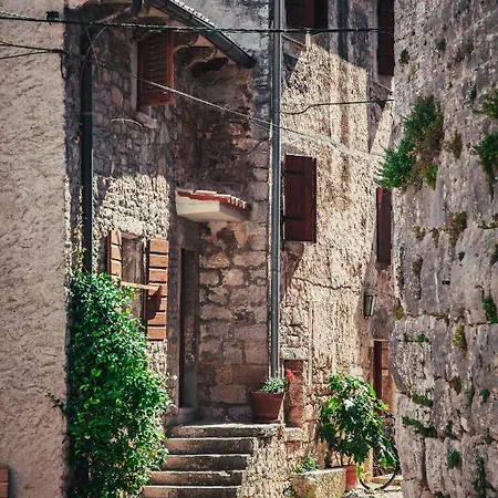 Holiday home Castel